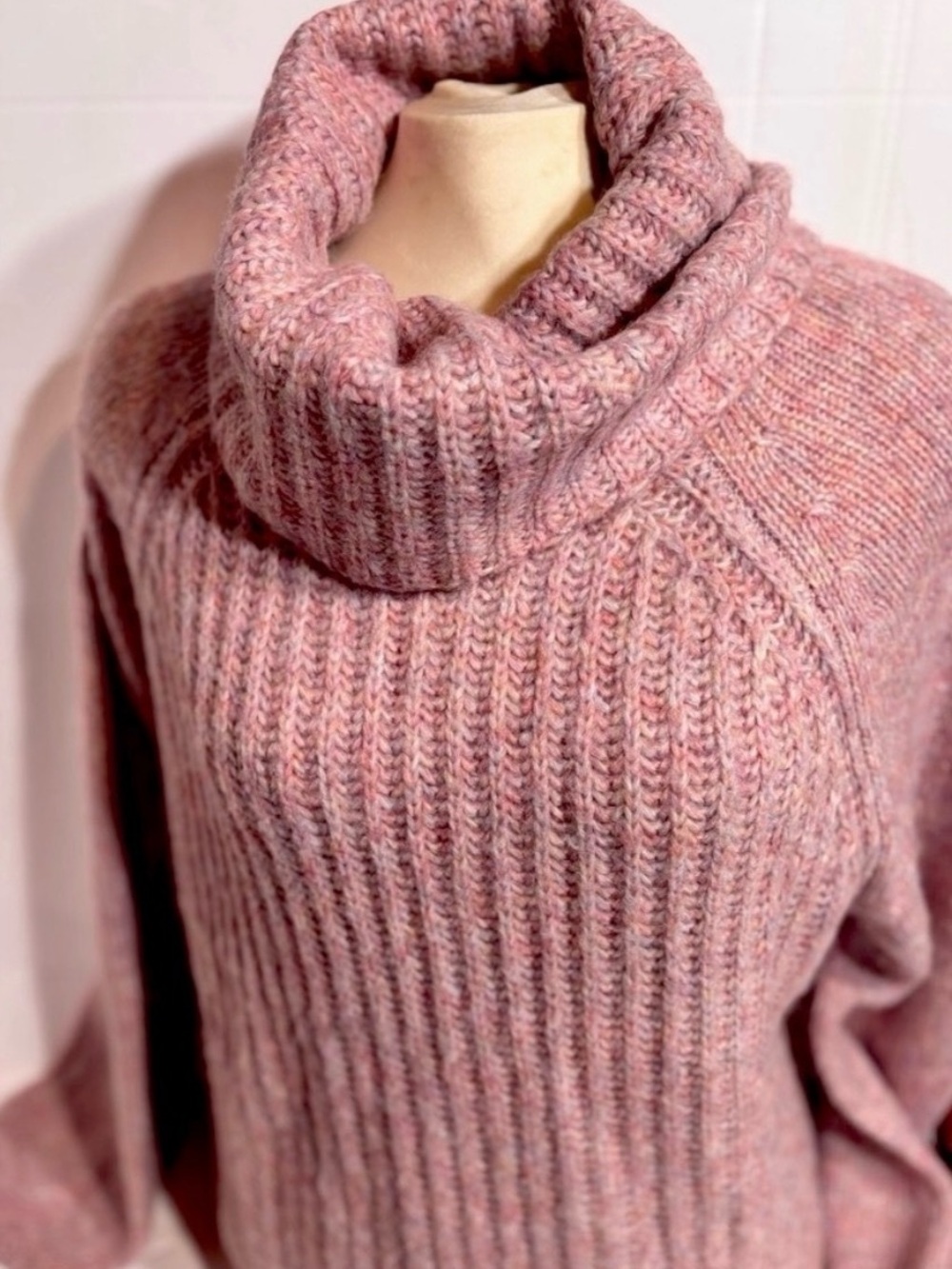 Only Ribbed Cowl Turtleneck Sweater in Dusty Rose NWT - Picture 2 of 6